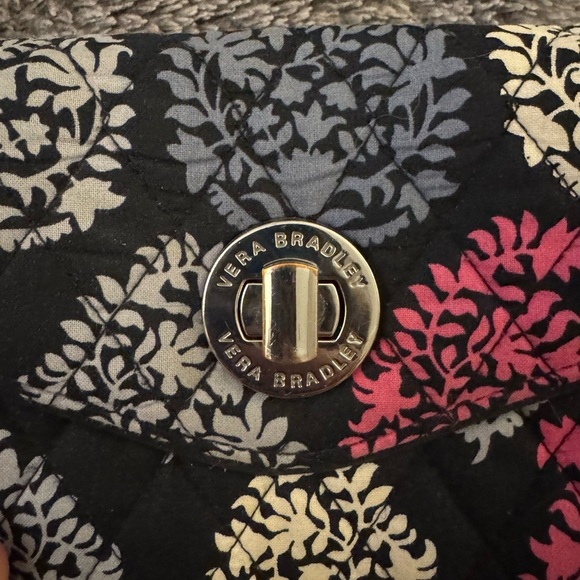 VERA BRADLEY Northern Lights Your Turn Smartphone Wristlet - Picture 10 of 12